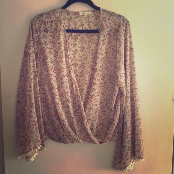 Floral Vestique sheer top - Picture 1 of 3